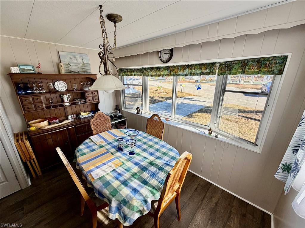 CARRIAGE VILLAGE - Residential