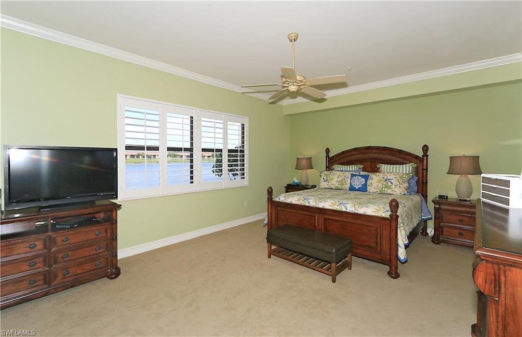 COACH HOMES AT HERITAGE BAY - Residential