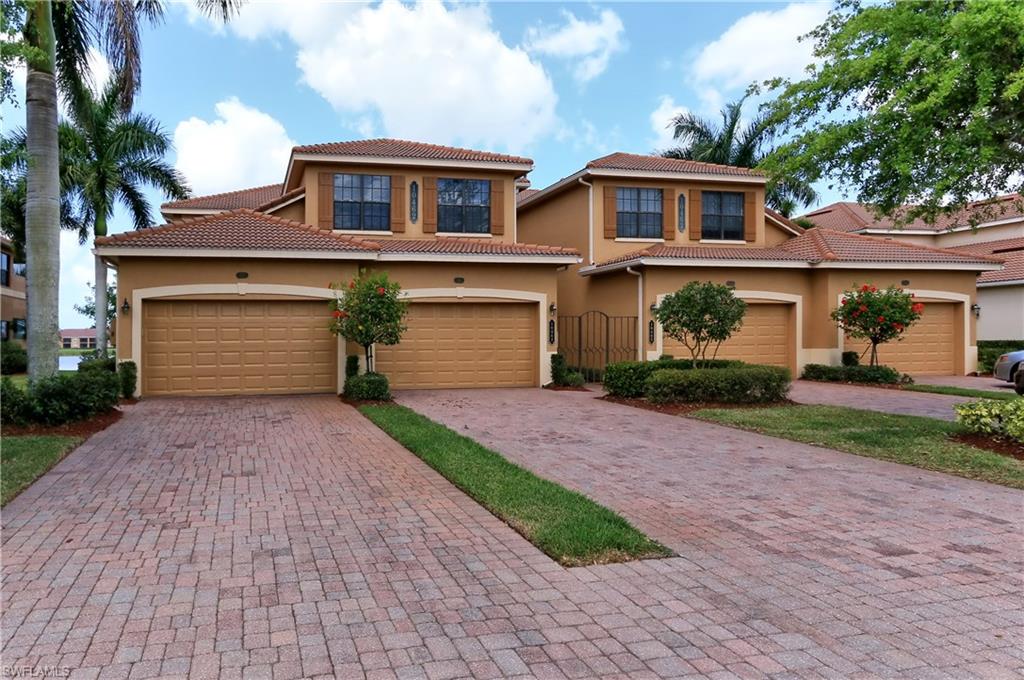 COACH HOMES AT HERITAGE BAY - Residential