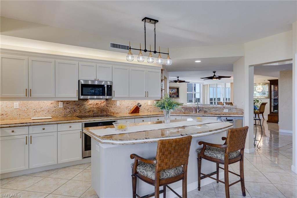 THE SHORES - Residential