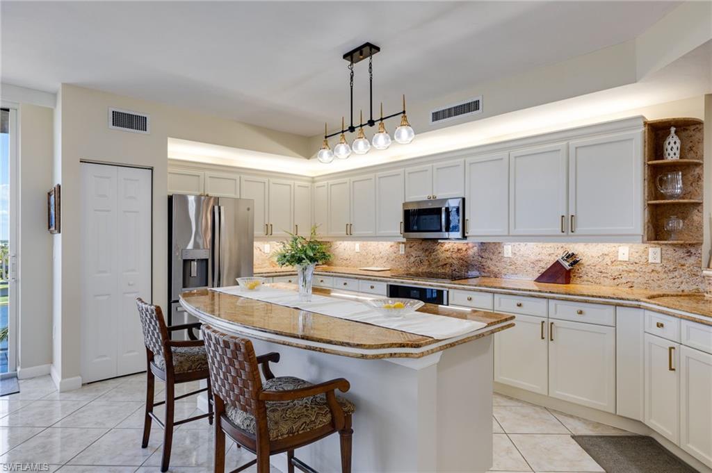 THE SHORES - Residential