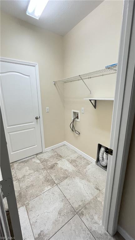 PROMENADE WEST - Residential Lease