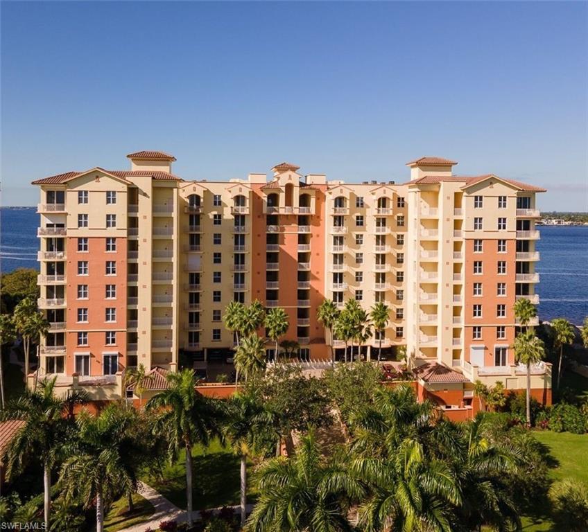 THE SHORES - Residential