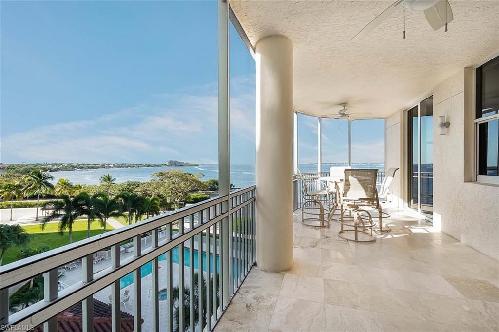 THE SHORES - Residential