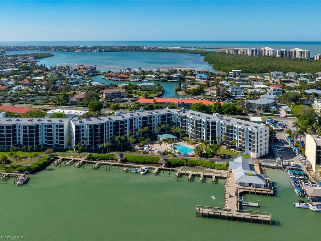 RIVERSIDE CLUB - Residential