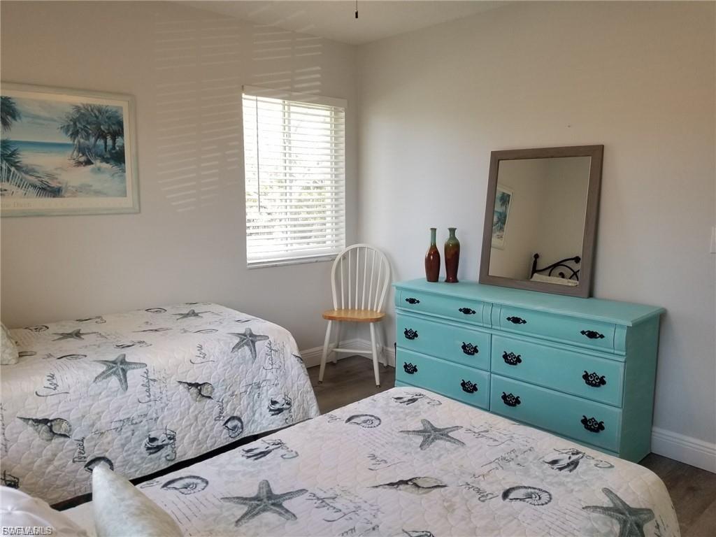 VILLAGES AT EMERALD LAKES - Residential Lease