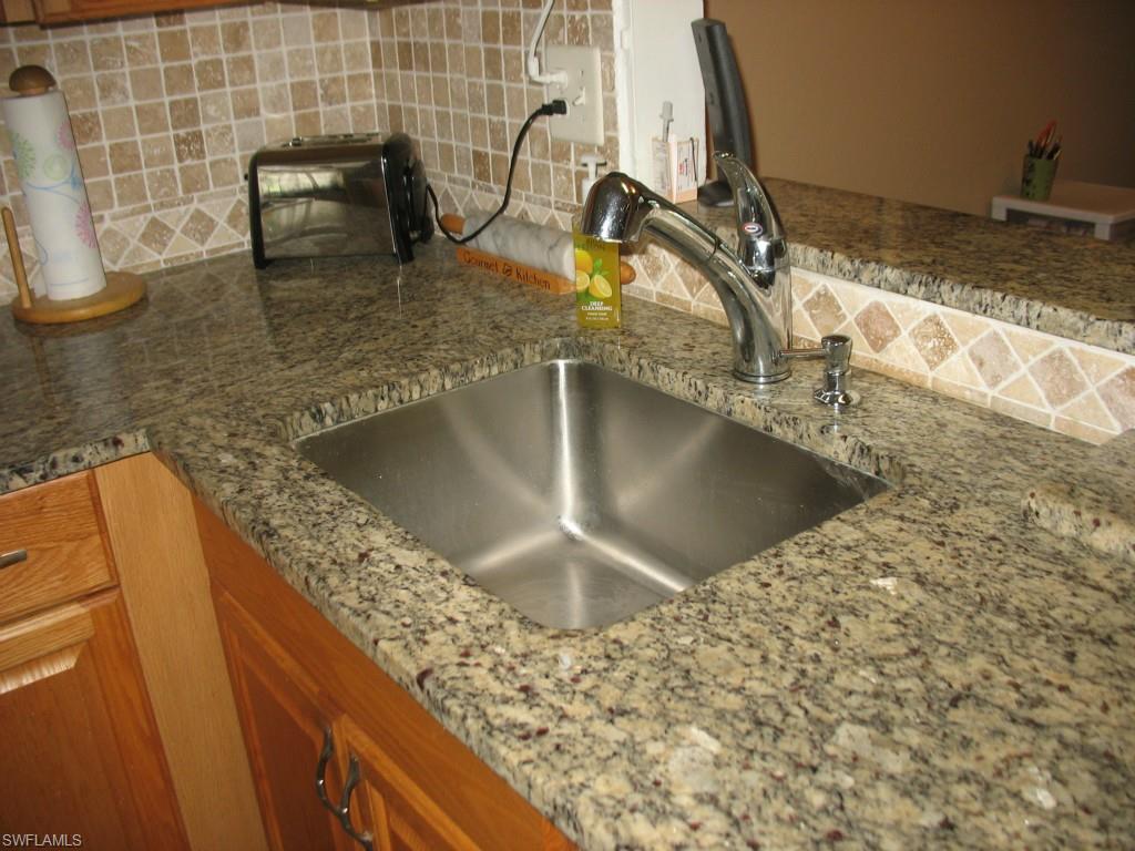 SOUTH POINTE VILLAS CONDO - Residential