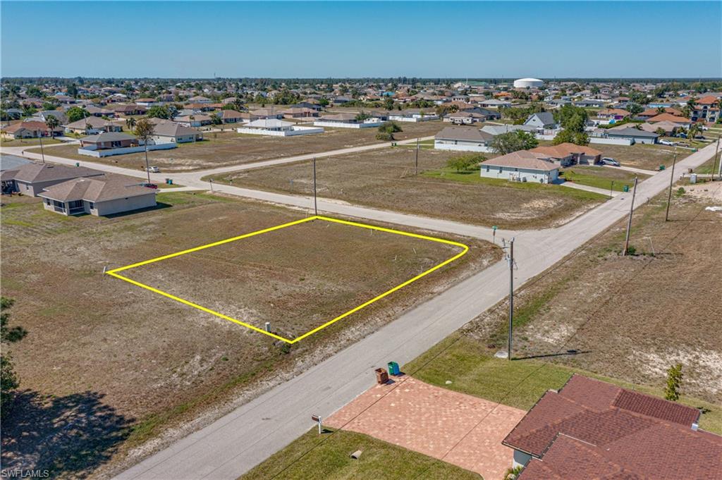 CAPE CORAL - Land