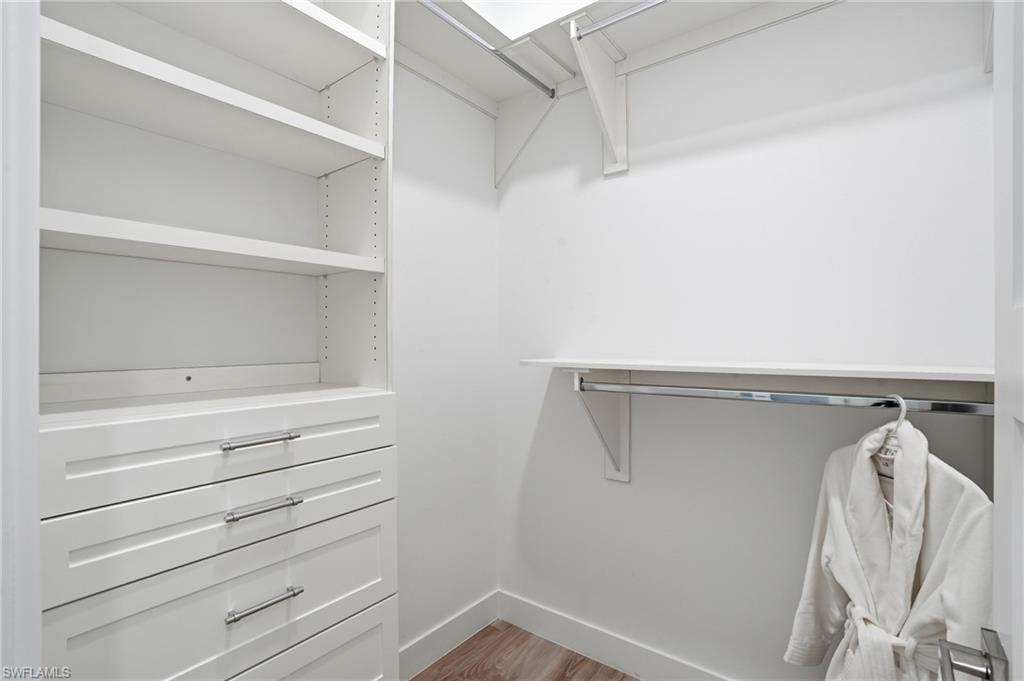 PARADISE VILLAGE - Residential