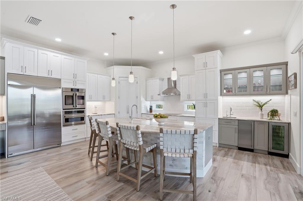 PARADISE VILLAGE - Residential