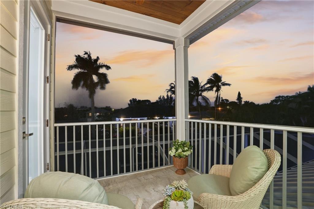 PARADISE VILLAGE - Residential