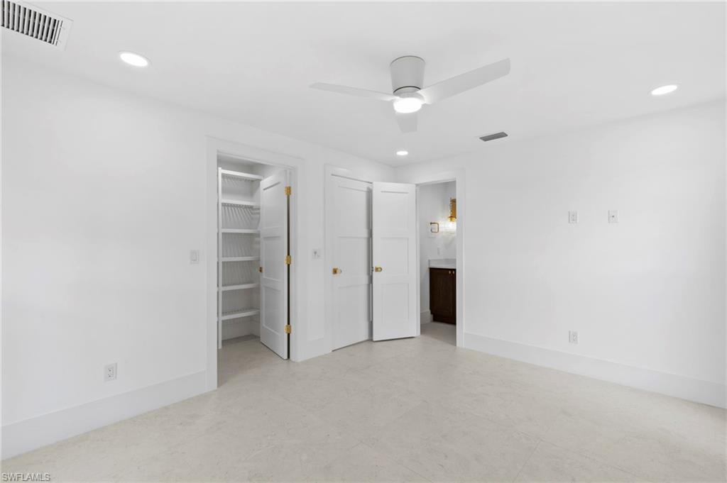 ROYAL PARK VILLAS - Residential