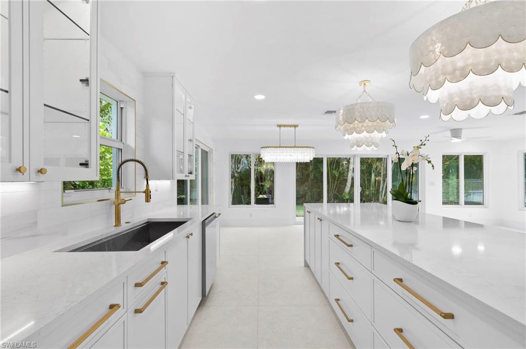 ROYAL PARK VILLAS - Residential