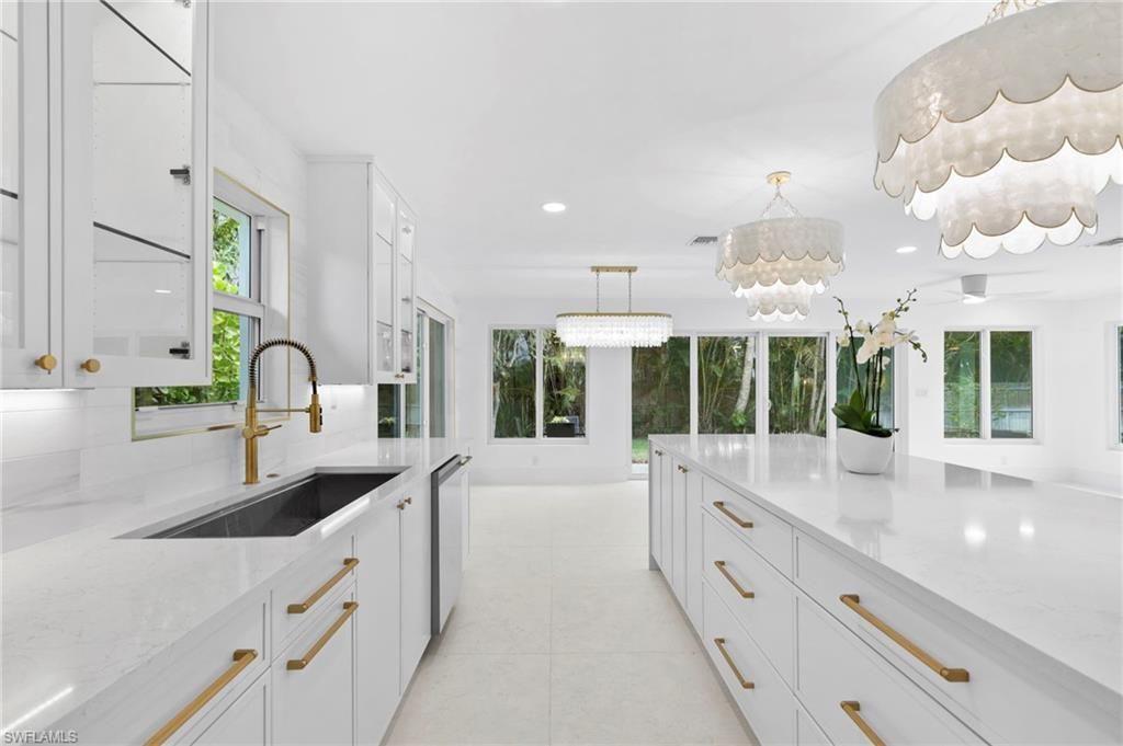 Photo of 17 Knights Bridge RD, NAPLES, FL 34112 (MLS # 226005796)