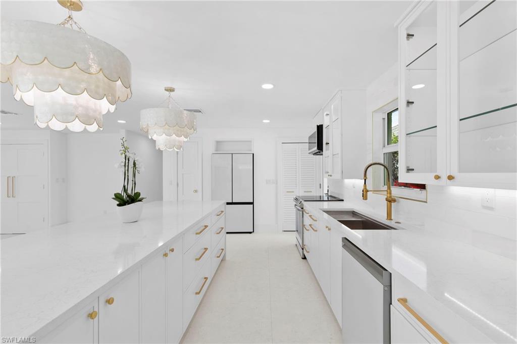 ROYAL PARK VILLAS - Residential