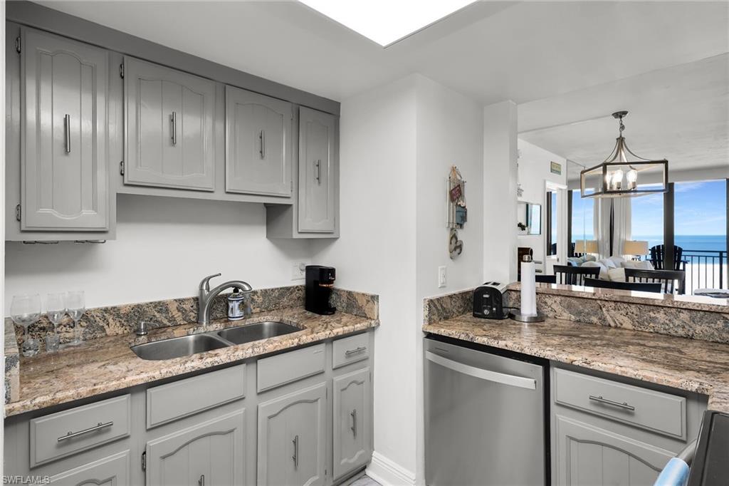 180 Seaview CT 1009