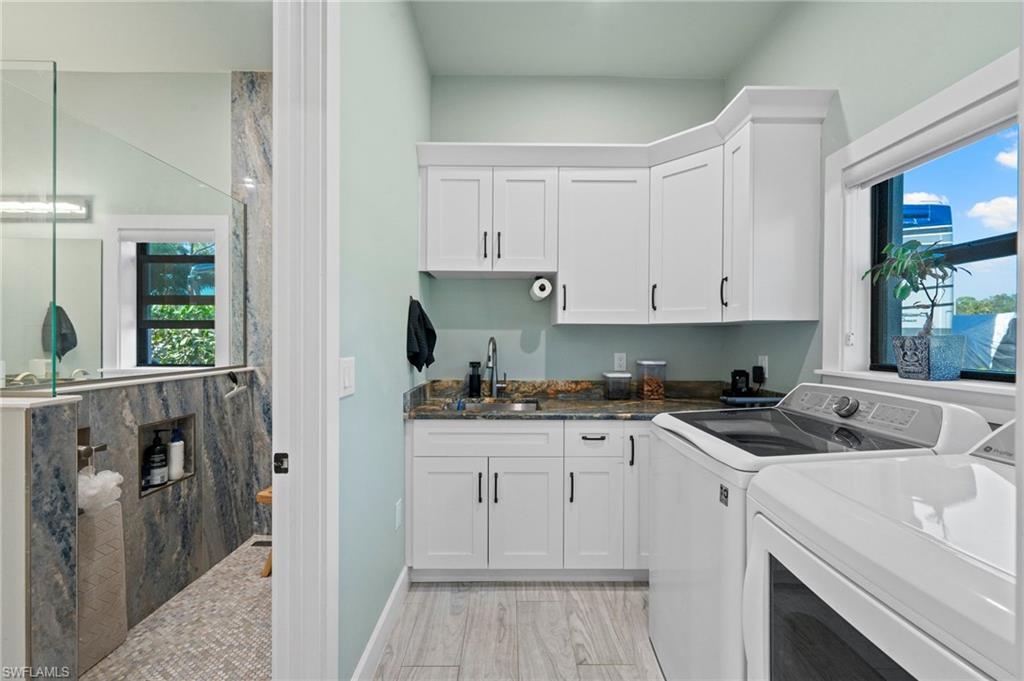 GOLDEN PALMS LUXURY MOTORCOACH RESORT - Land