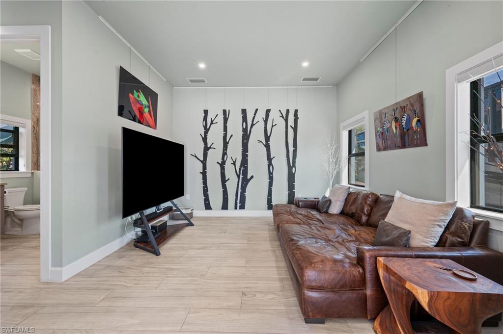 GOLDEN PALMS LUXURY MOTORCOACH RESORT - Land