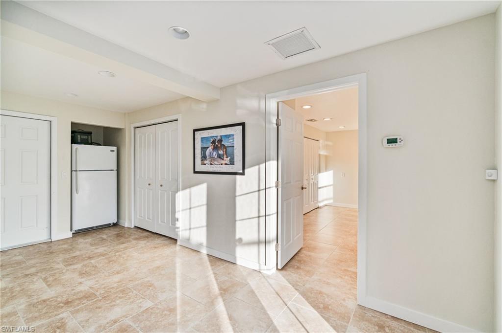 PARADISE VILLAGE - Residential