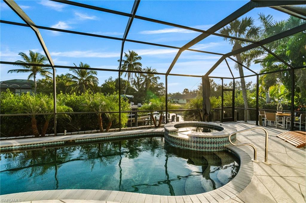 PARADISE VILLAGE - Residential