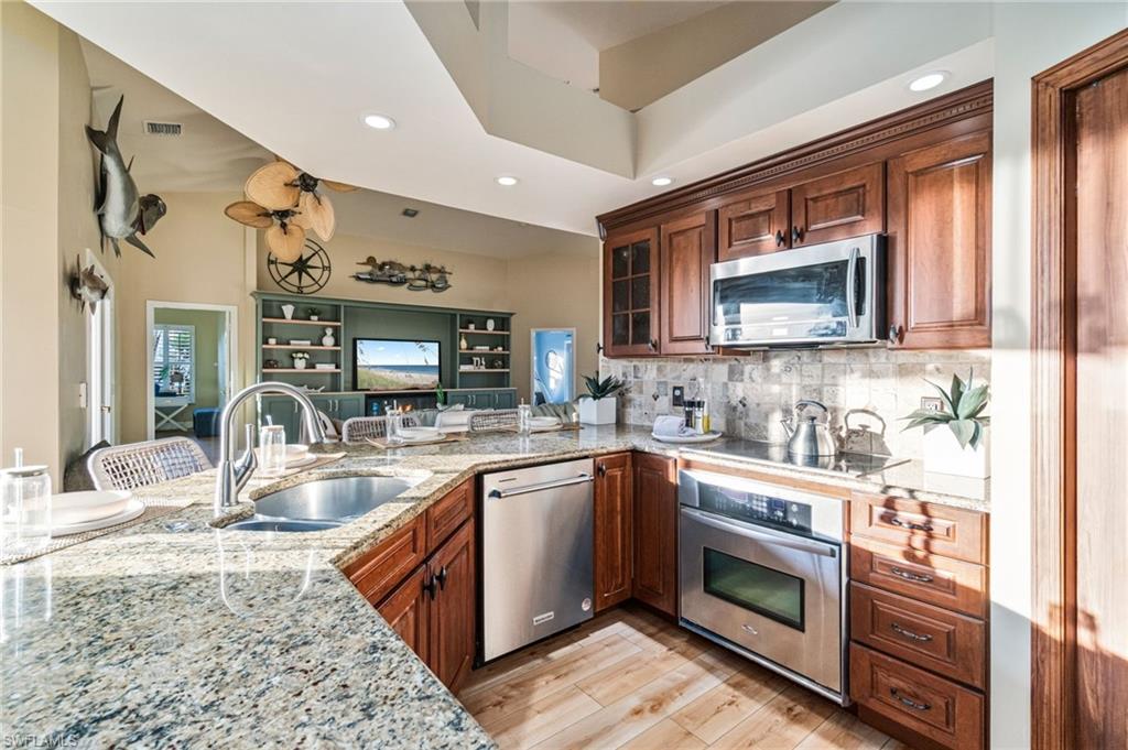 PARADISE VILLAGE - Residential