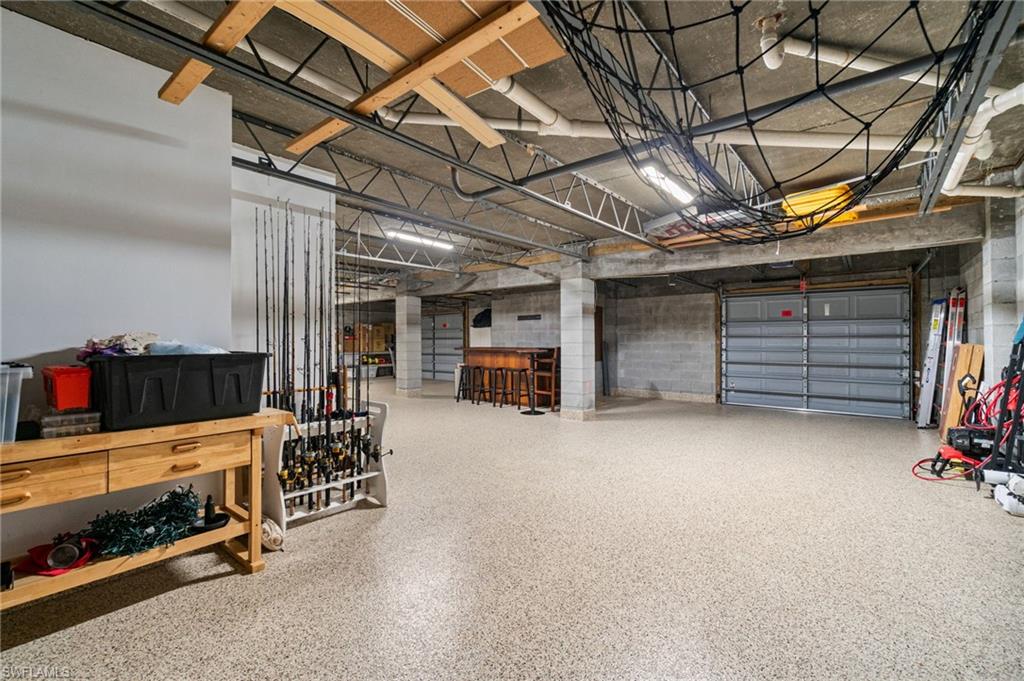 PARADISE VILLAGE - Residential