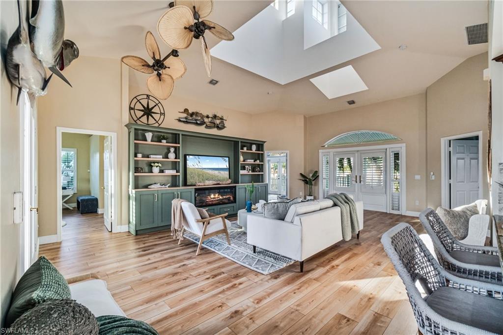 PARADISE VILLAGE - Residential