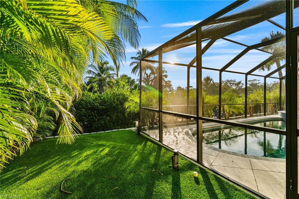 PARADISE VILLAGE - Residential