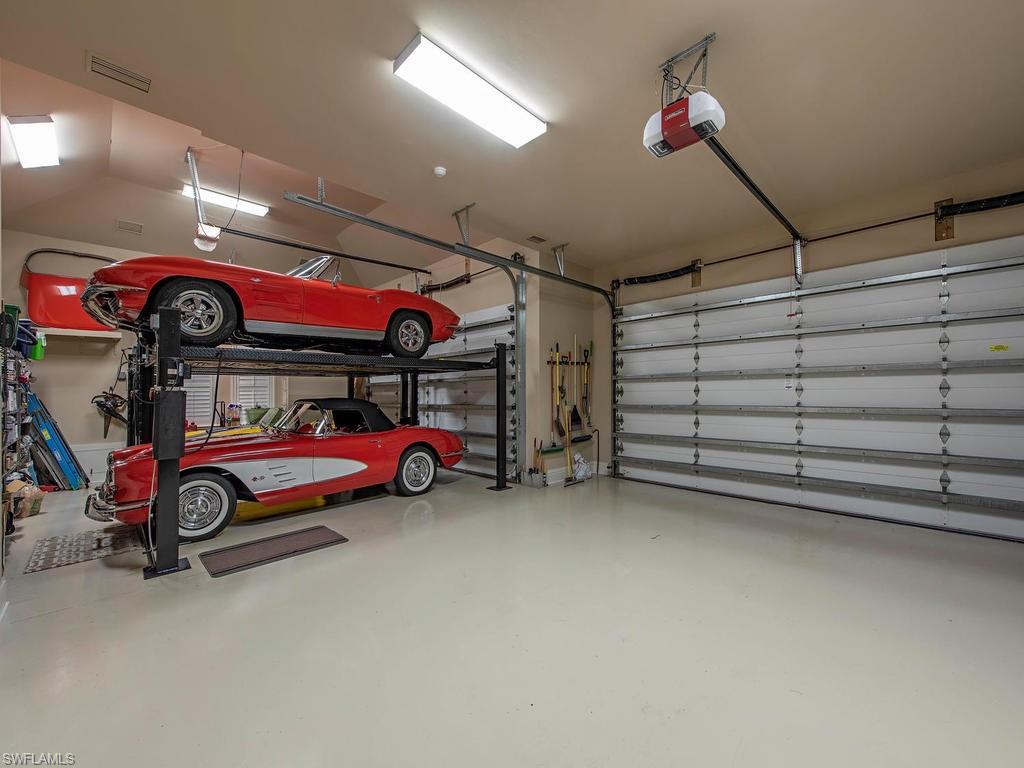 AQUALANE SHORES - Residential