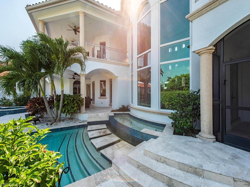 AQUALANE SHORES - Residential