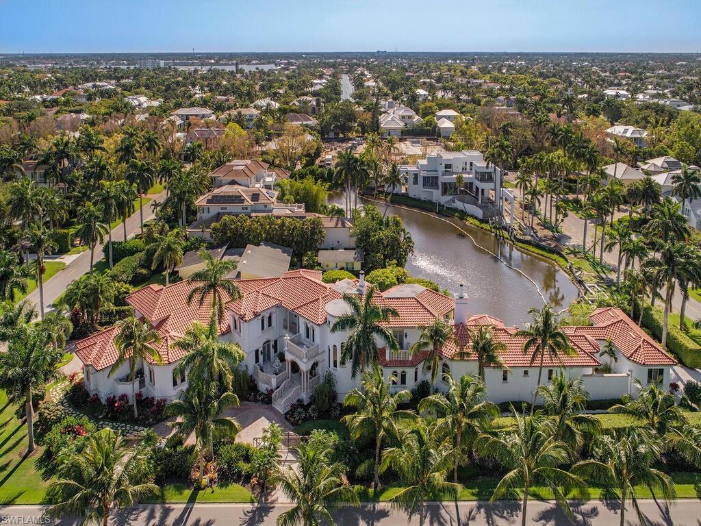 AQUALANE SHORES - Residential