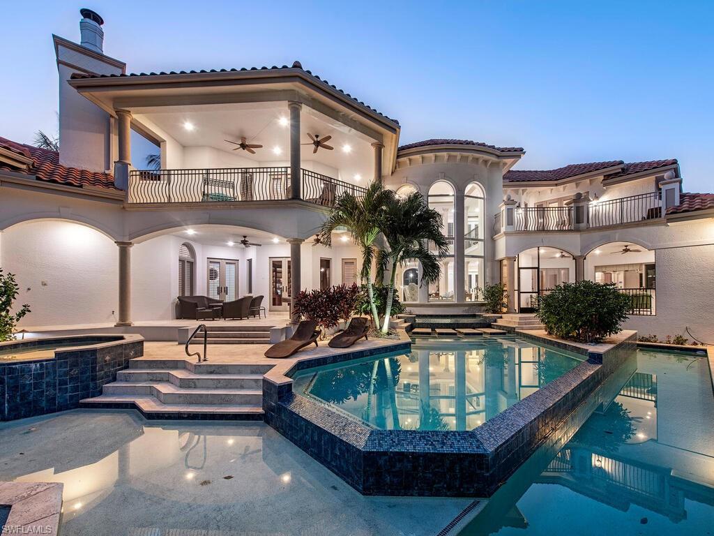 AQUALANE SHORES - Residential