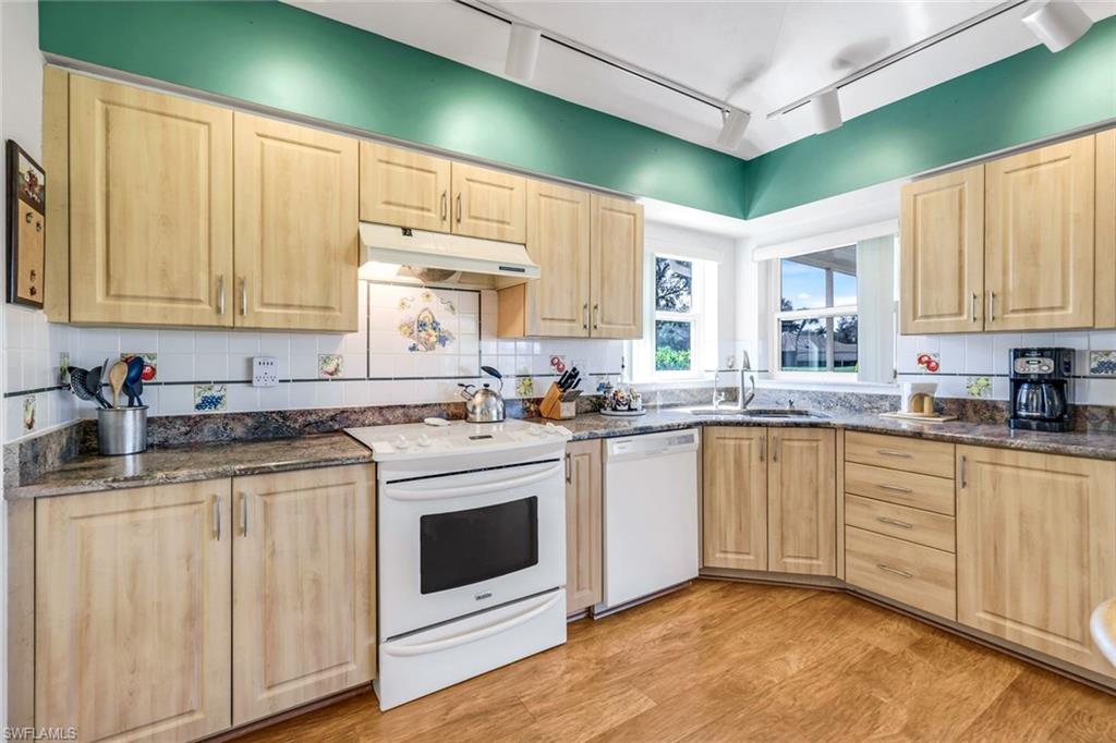 VILLAGES AT COUNTRY CREEK - Residential