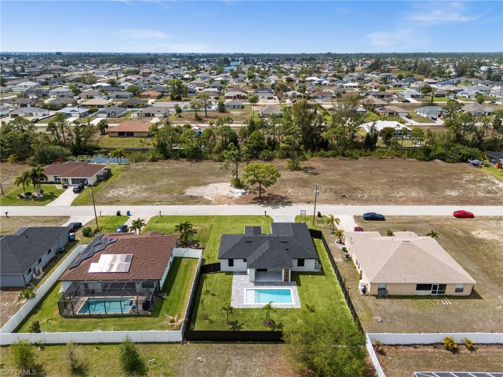 CAPE CORAL - Residential