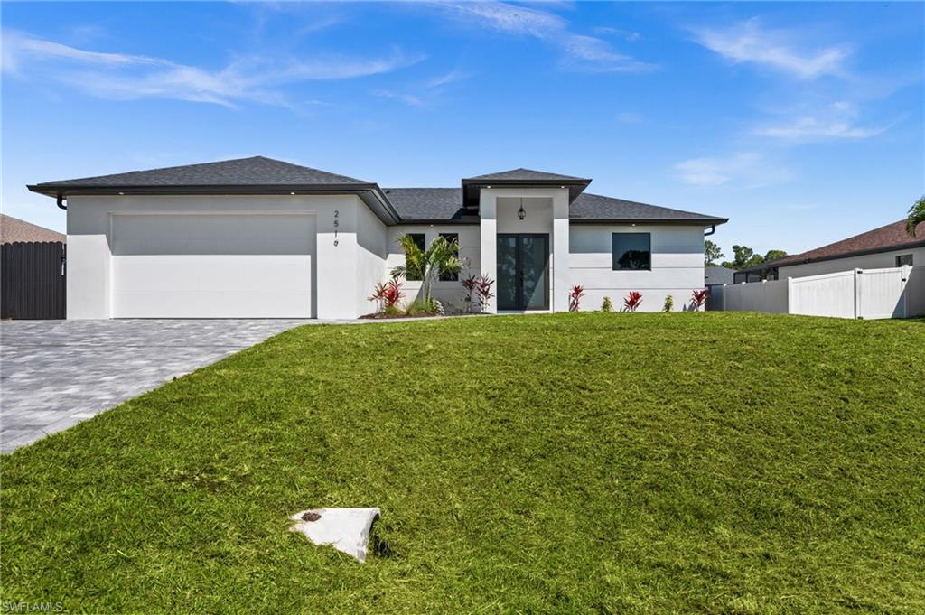 CAPE CORAL - Residential