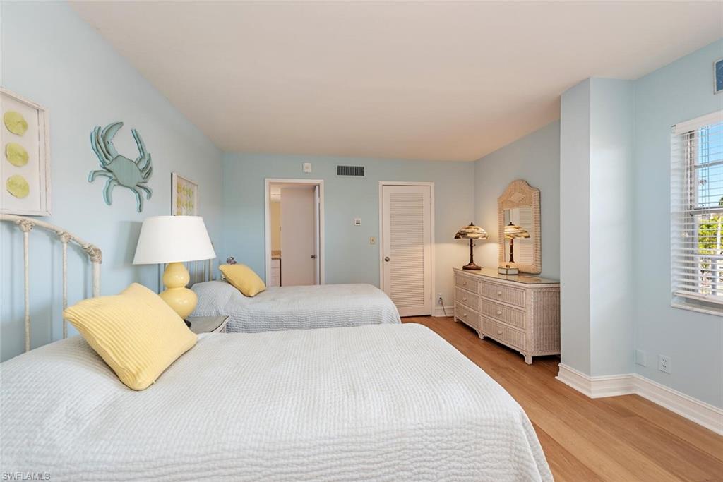 NAPLES CONTINENTAL - Residential