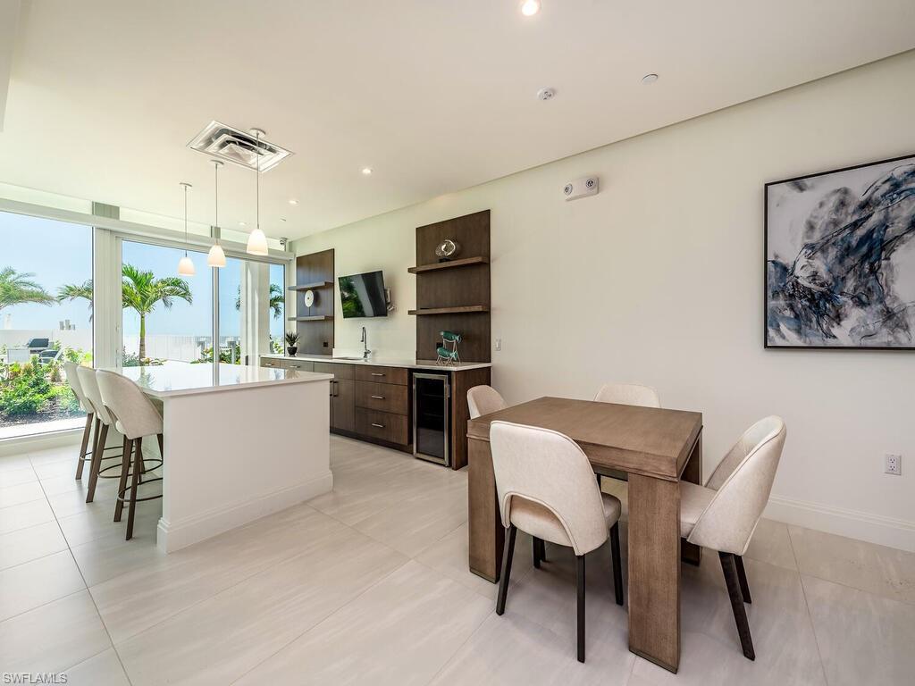 NAPLES CONTINENTAL - Residential