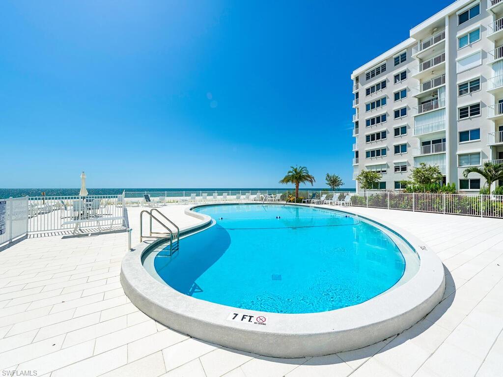 NAPLES CONTINENTAL - Residential