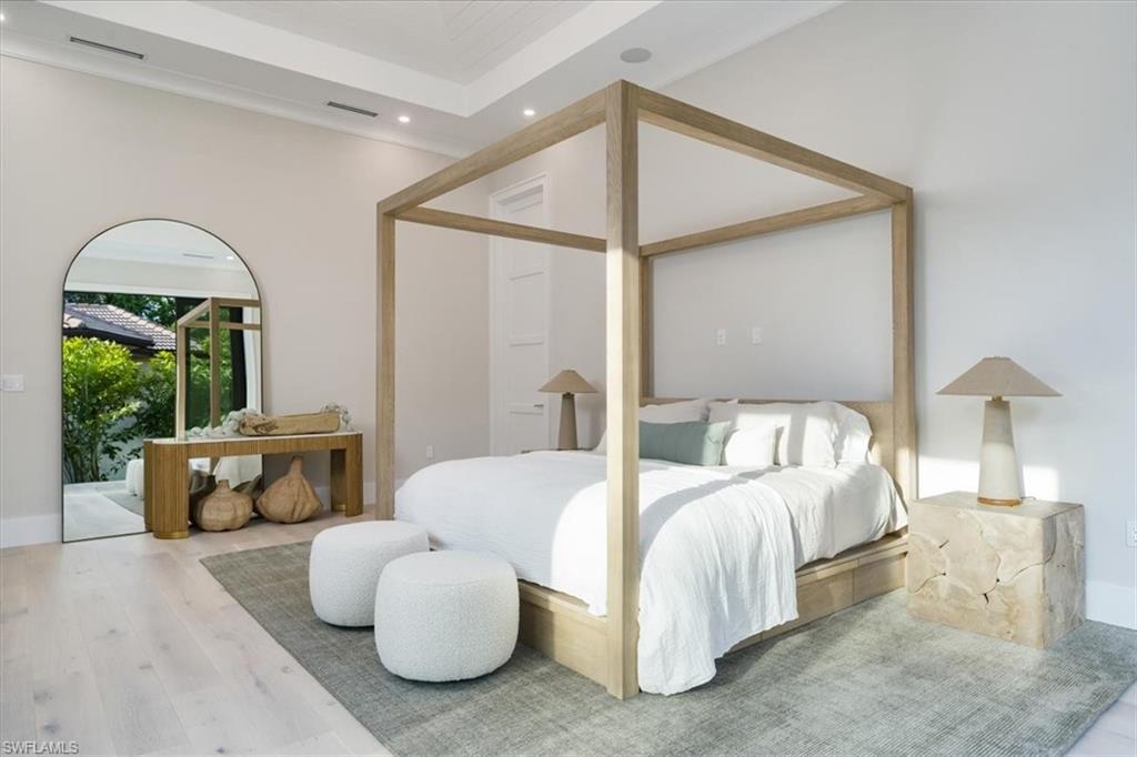 MOORINGS - Residential