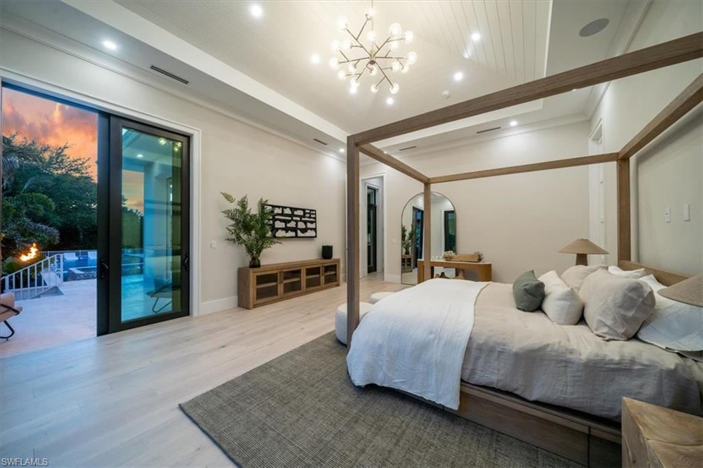 MOORINGS - Residential