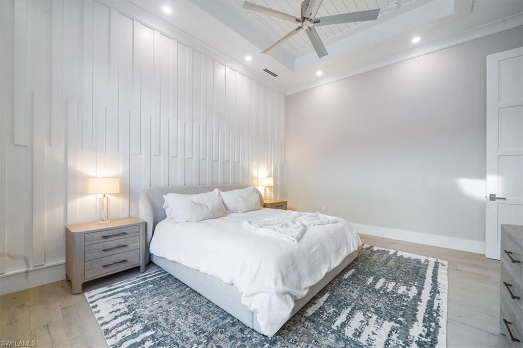 MOORINGS - Residential