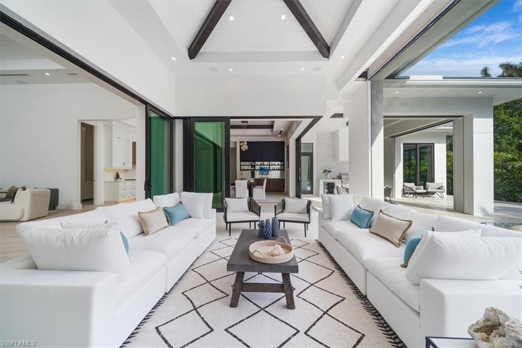 MOORINGS - Residential