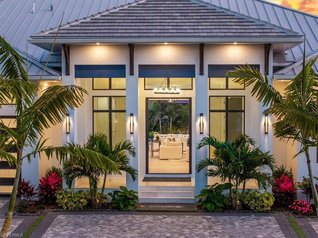 MOORINGS - Residential