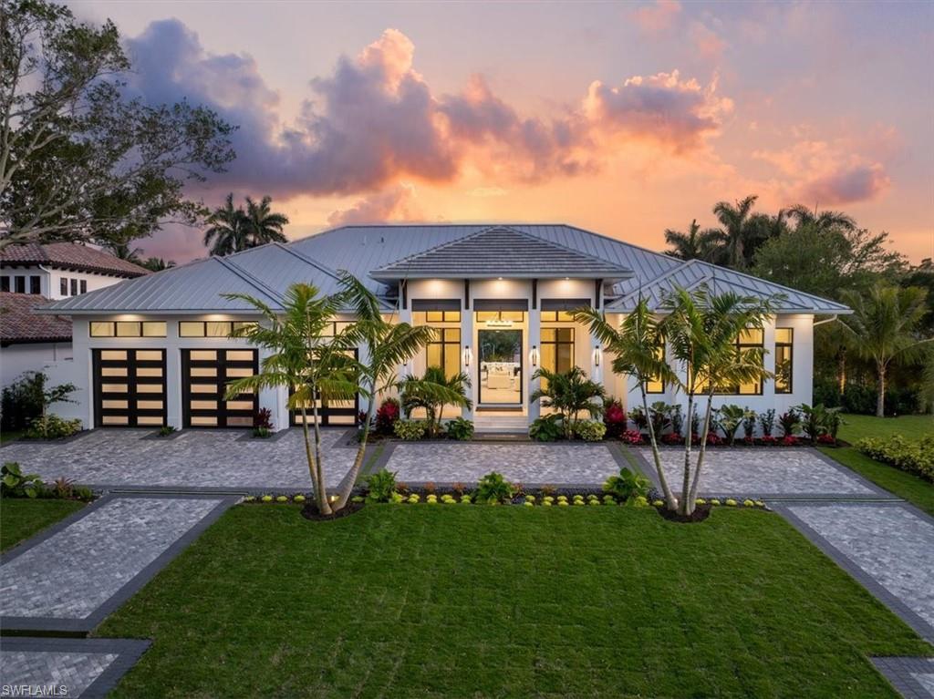 MOORINGS - Residential