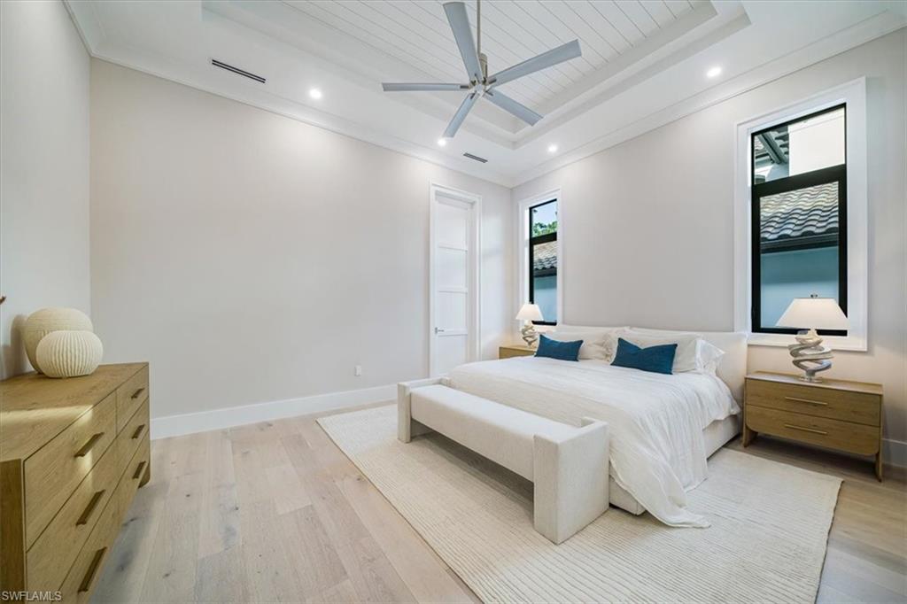 MOORINGS - Residential