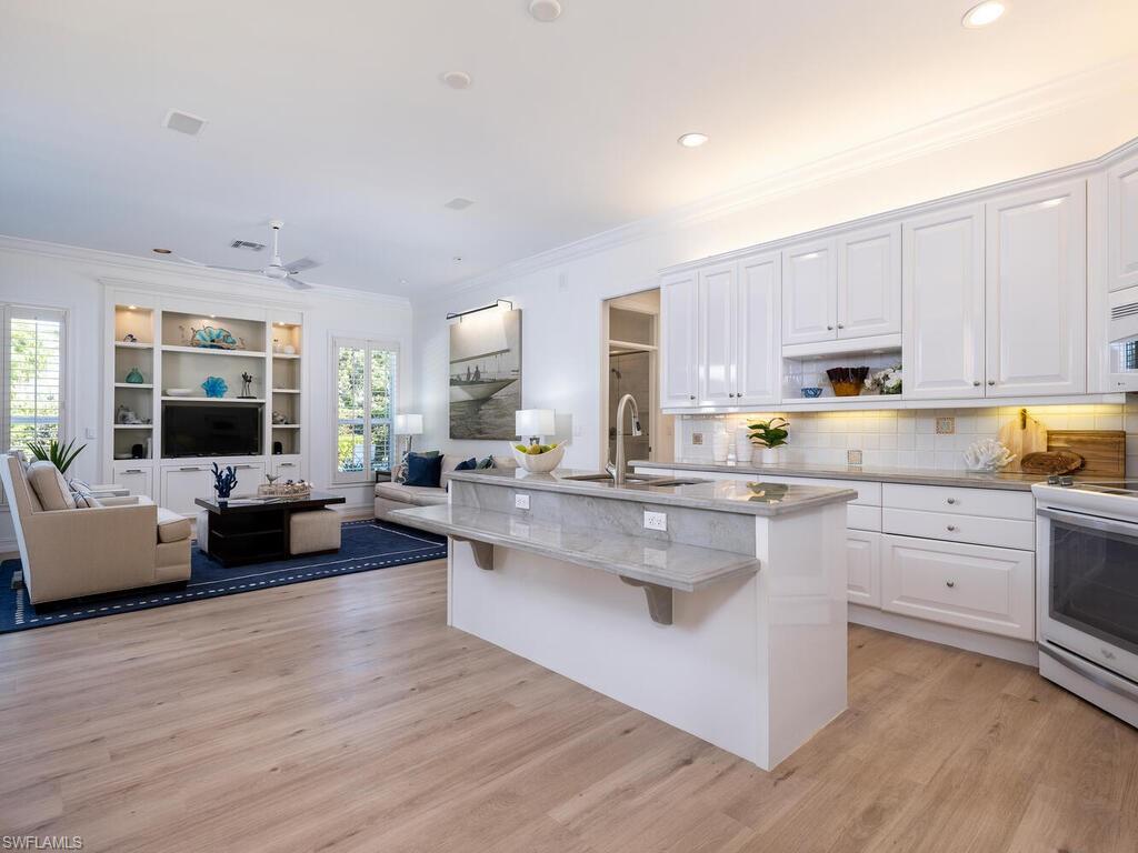 565 Coral DR