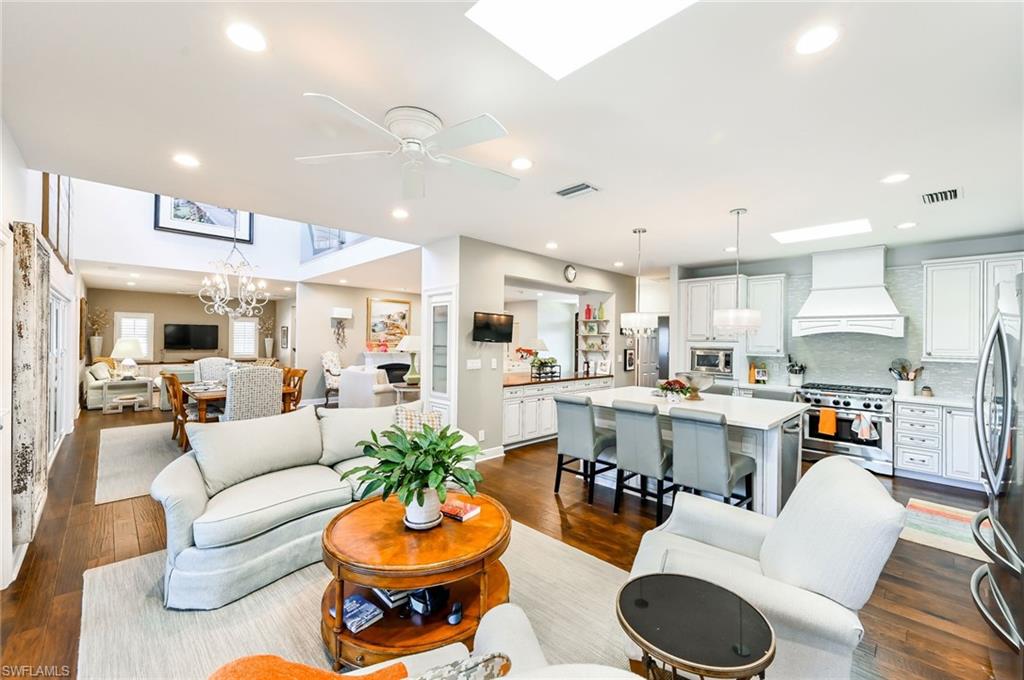 AQUALANE SHORES - Residential