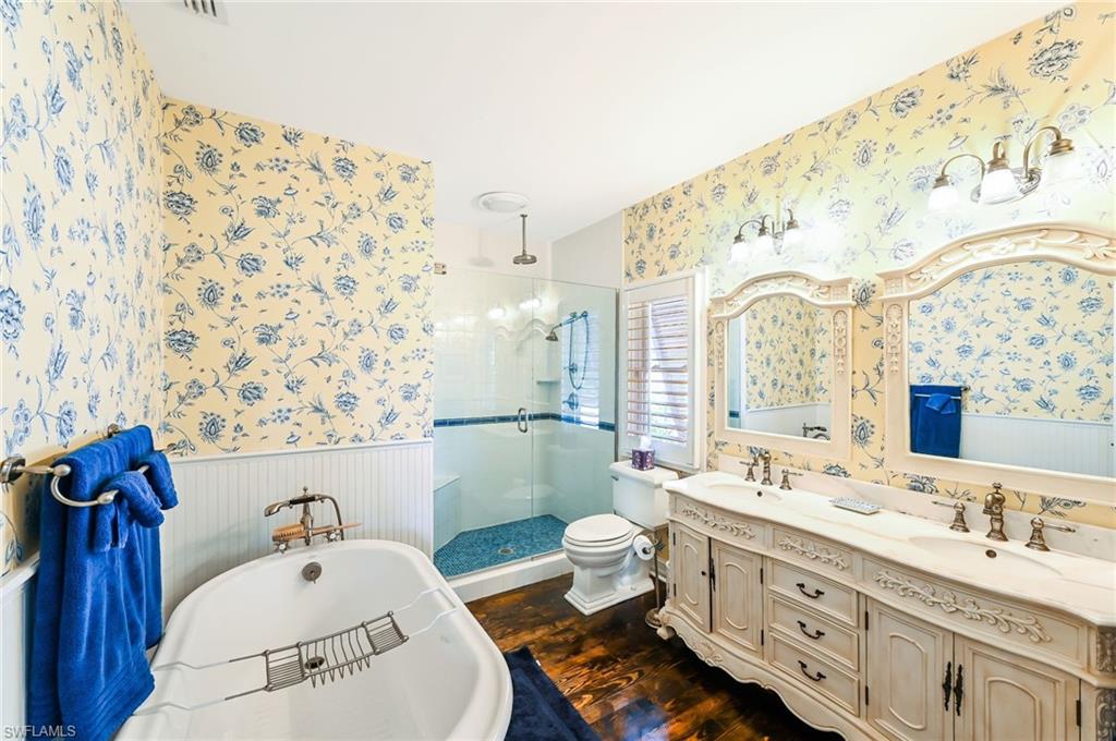 AQUALANE SHORES - Residential