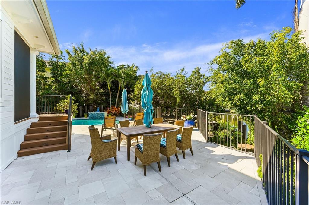 AQUALANE SHORES - Residential