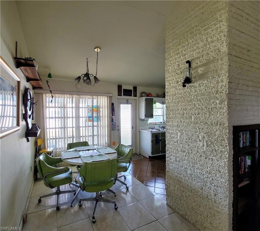 BERTS BAYSHORE MANOR - Residential